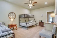 Dock & Game Room: Alvarado Lake Getaway! - 3 étoiles