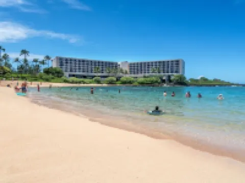 Stunning Corner Villa, Ocean Views from Every Bed