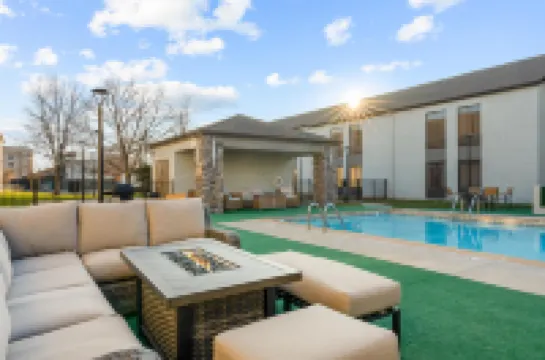 Best Western Courtview Hotel