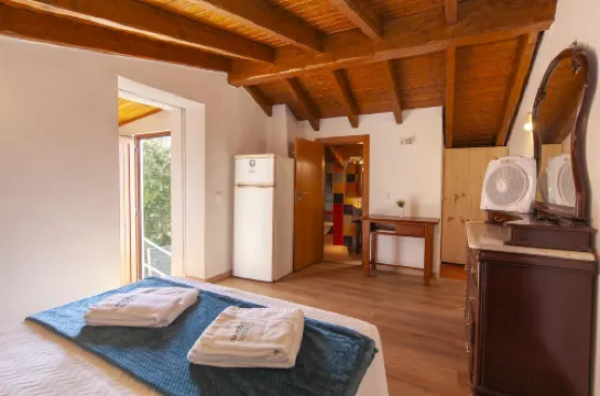 H 06 - Samouqueira Studio in Montes de Praias