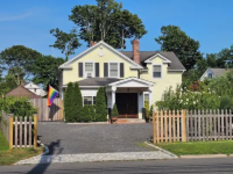 Come As You Are Inn LLC