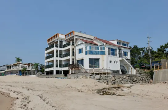 Busan O2 Pension Hotels near Imrang Beach