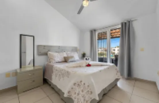 モダン プール サイド ハウス