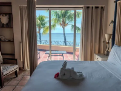 Caribe Tesoro Hotels in West Bay