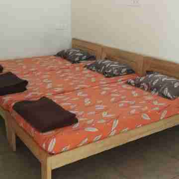 Raikar Guest House Rooms