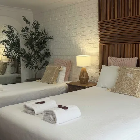 Beachmere Palms Motel