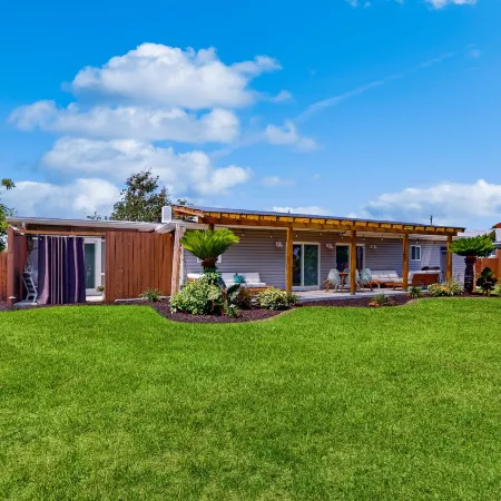 Spacious Dog-friendly House Near Beaches, Historic Downtown W/beach Access