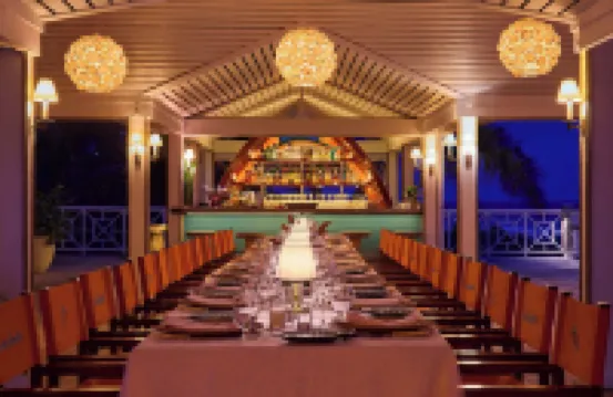 Coral Sands Hotel
