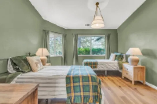 Modern Mountain Calm – Oakhurst Home by Yosemite