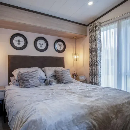 Bumblebee - 2 Bedroom Lodge - Manorbier