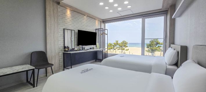 Yangyang Alps Beach Hotels in Yangyang