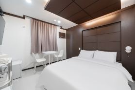 Cheongju Night Hotel