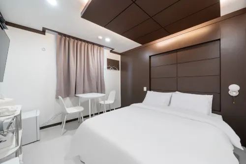 Cheongju Night Hotel - Bintang 2