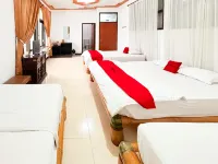 RedDoorz Near Jawa Timur Park 1