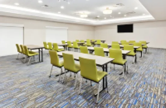 Holiday Inn Express & Suites CARTERSVILLE by IHG