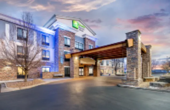 Holiday Inn Express & Suites LOVELAND by IHG