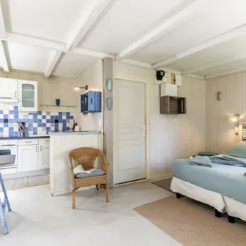 Domaine de Rhodes - 5 Chambres et 7 Locations de Vacances