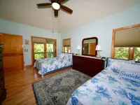 Captivating Cabana – Luxury Home, Boat Slip, Golf Cart, Pool, Pickleball, & Club 卡普蒂瓦住宿飯店