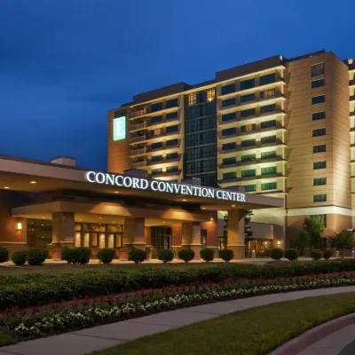 Embassy Suites by Hilton Charlotte Concord Golf Resort & Spa Hotels near سباق لويس للدراجات النارية