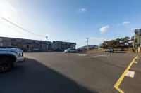 Surfside Resort - parking