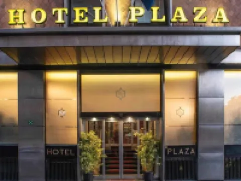 Hotel Plaza Hotels near Museo dell'automobile