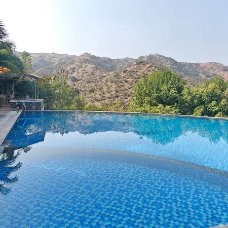 The HighGarden Resort