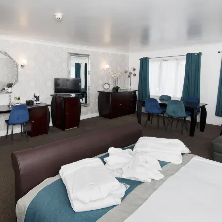 Basingstoke Hotel Hotele w: Hook