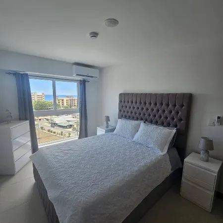Stunning new Beachfront Condo 9th Floor Ocean View