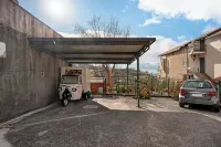 Silvana's House - Parking