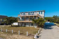 "What A Great Location" - Oceanview Home, Steps to Beach, Bike/Walk To Fun/Food!