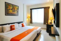 Alqueby Hotel Near Kiara Artha Park & Trans Studio Mall - 2 ดาว