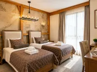 شيرفانشا هوتل Hotels near أبراج اللهب