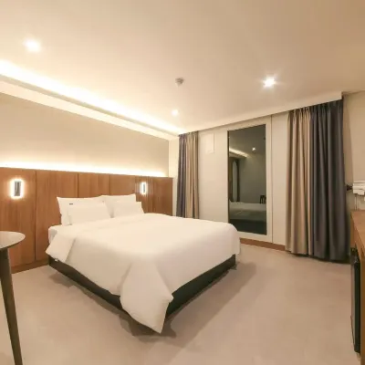 Jeonju Dana Hotel Hotels near Jihaengdang