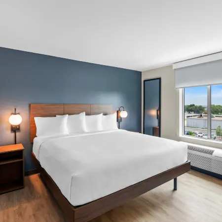 Everhome Suites Georgetown - Austin
