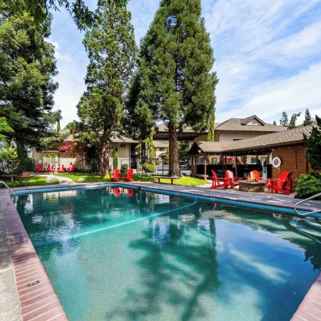 Redwood Hyperion Suites