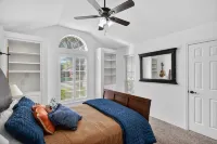 Roaring Fireplace Family Basecamp Midland Tx 4 Bedroom Home - balcony