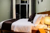 KIGALI GOLDEN VILLA RESORTS WITH POOL