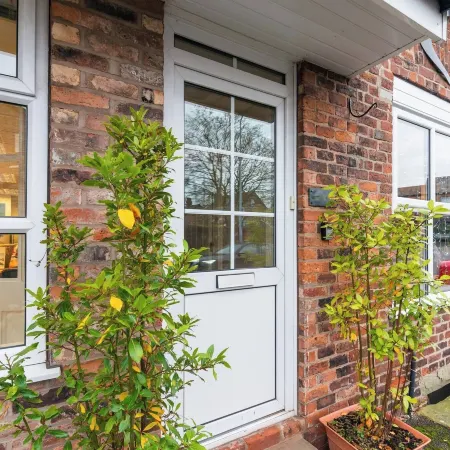 Modern Living 2 Bedroom Apartment South Wilmslow