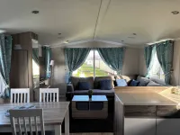 Cozy 3 Bedroom Mobile Home in Longniddry, Perfect for Families - 2-Star