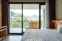 Kamala Plantation View Villa 10 Bedrooms with a Private Heated Infinity Pool and a Billiard Table - Bjergudsigt