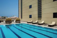 Adagio Aparthotel Jeddah Malik Road - piscina