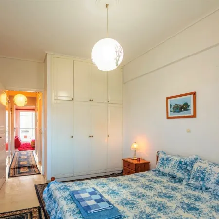 Bright comfy flat near the beach & the city center