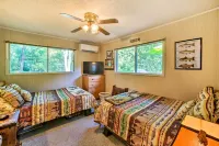Cozy Waterfront Cottage w/ Deck on White River! - WiFi