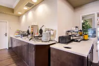 Comfort Inn & Suites - พร้อมอาหารเช้า