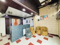 Shri Hari Lodge - Near Shri Ram Mandir and Hanuman Garhi - balcón