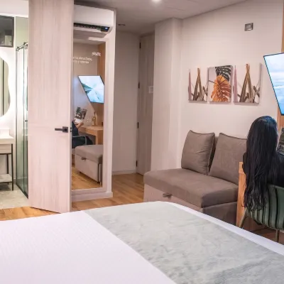Hotel Ryo 74B Suites by Growing Group Hotels near Belen's Park