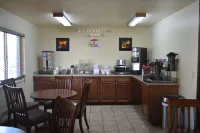 Super 8 by Wyndham St. George UT - sarapan