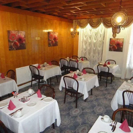 Dergvale Hotel