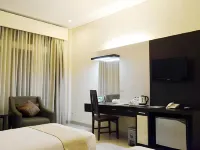 New Ayuda Puncak Hotel - bar