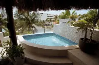 Cuxos Hotel Beachfront - Private Pools